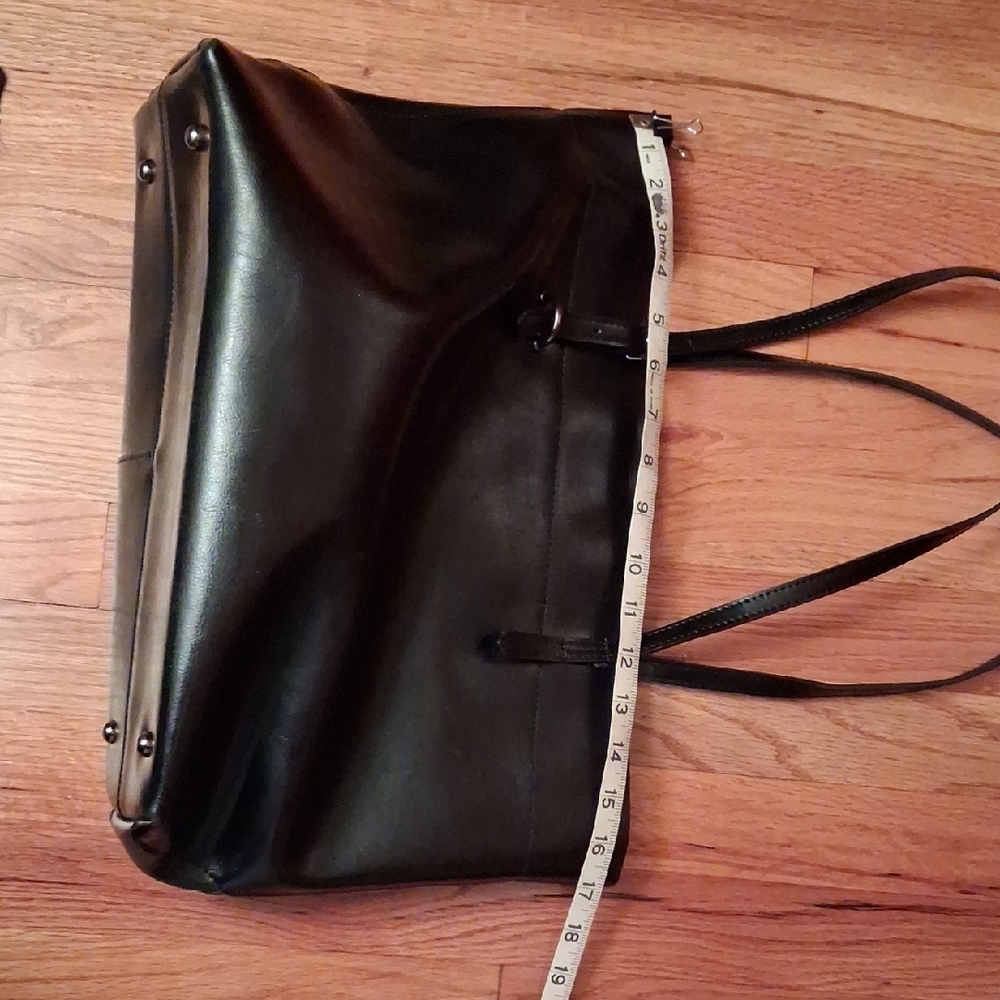 Black Leather Tote Bag - Classic Everyday Shoulder Bag - Picture 13 of 13